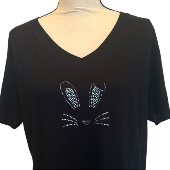 Rhinestone Cute Easter Bunny T-Shirt Short Sleeve V-Neck Black Tee NEW Sparkly! - Picture 1 of 3